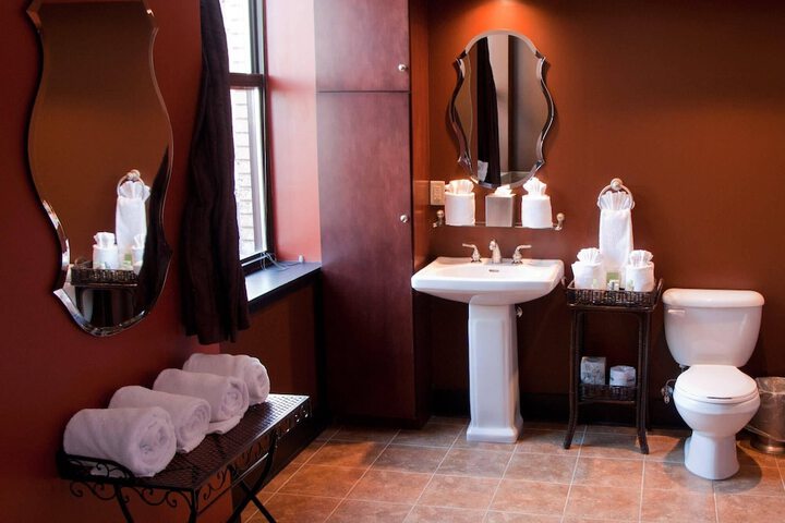 The Giacomo Niagara Falls NY an Ascend Collection Hotel