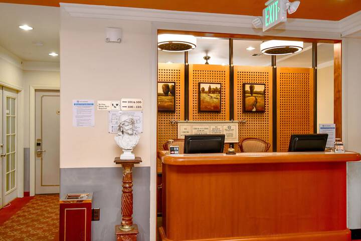 Brand Plaza Hotel