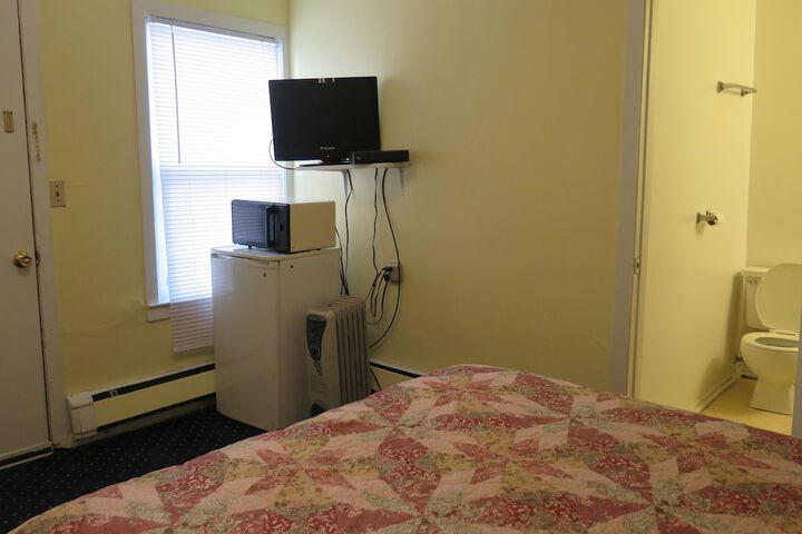 Room 18 of 38