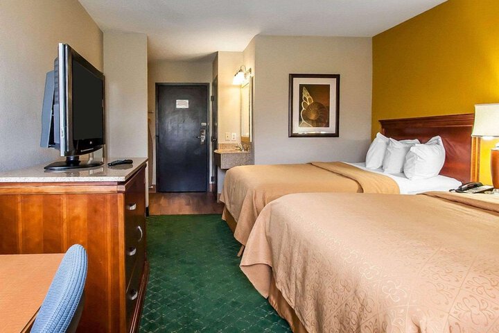 Quality Inn Cairo I-57
