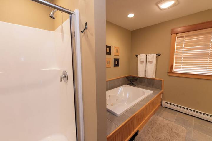 Room 42 of 142