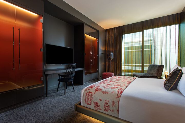 Room 55 of 131