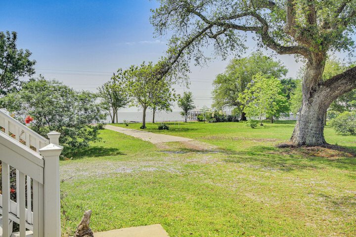 Waveland Vacation Rental - Walk to the Beach!