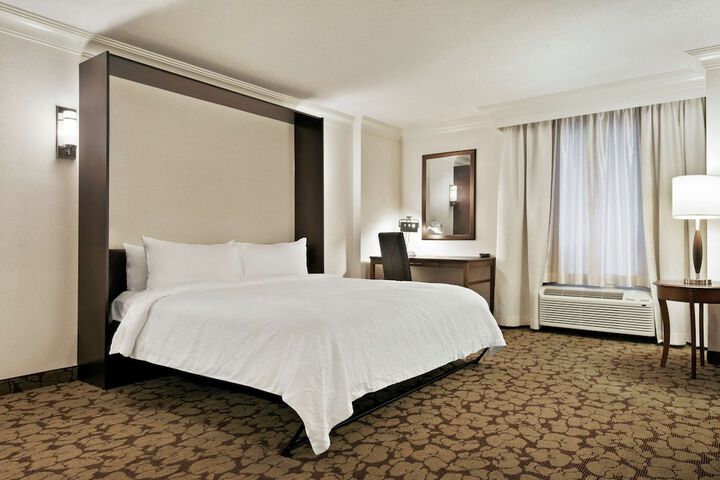 Room 15 of 52
