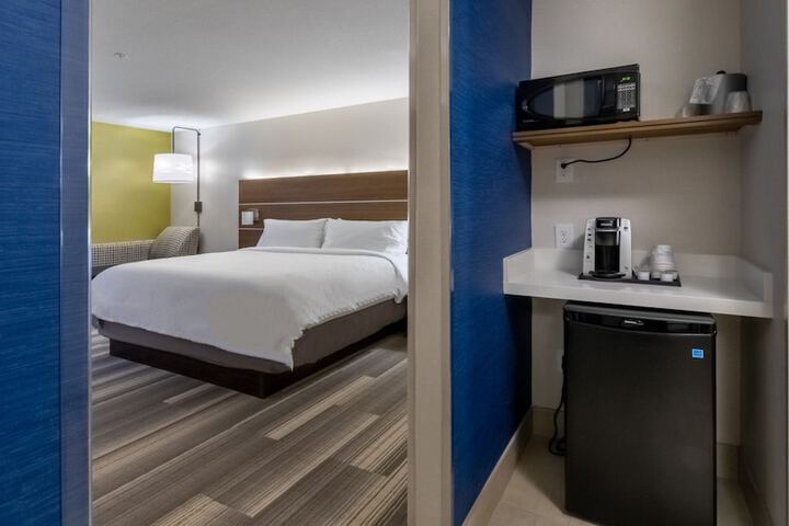 Room 14 of 45