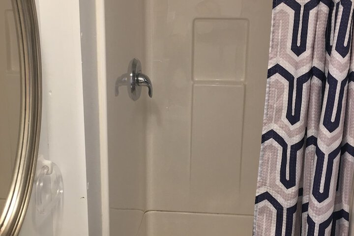 Room 121 of 177