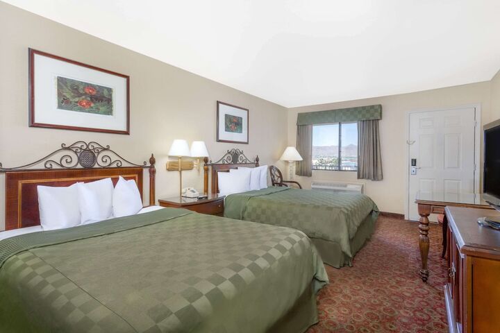 Room 7 of 19
