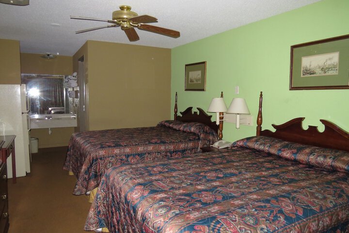 First Western Inn Caseyville