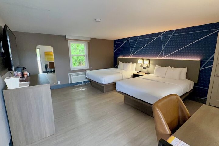 Comfort Inn & Suites Sturbridge - Brimfield