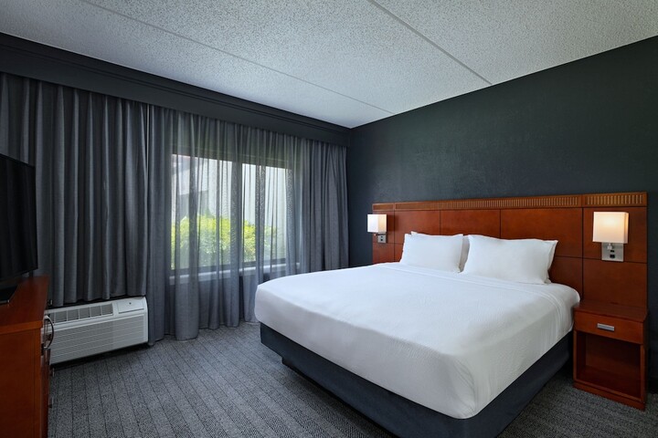 Room 21 of 36