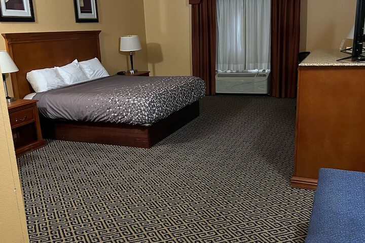 HiWay Inn Express