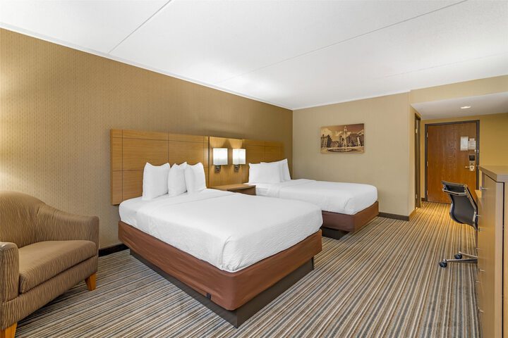 Best Western Royal Plaza Hotel & Trade Center