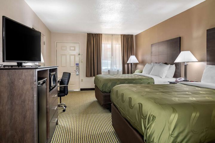 Room 17 of 25