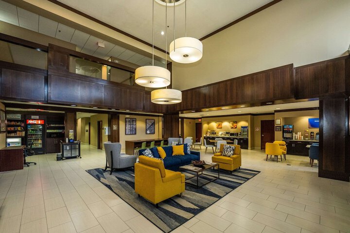 Hotel Interior 19 of 105
