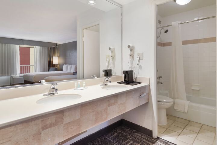 Clarion Hotel Concord / Walnut Creek