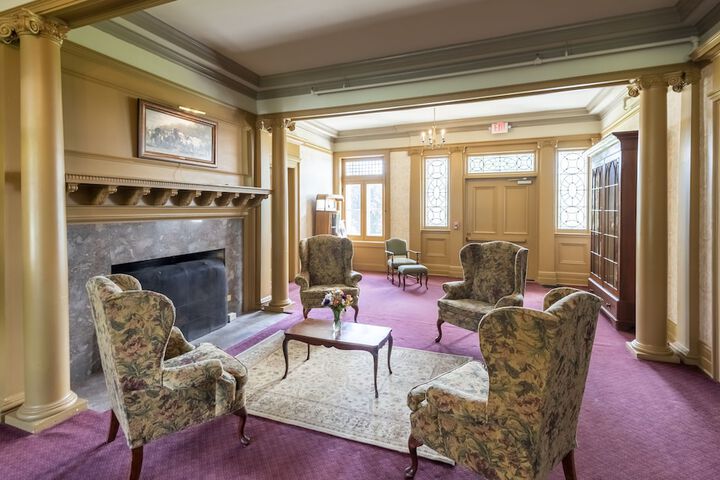 White Springs Manor a Belhurst Property