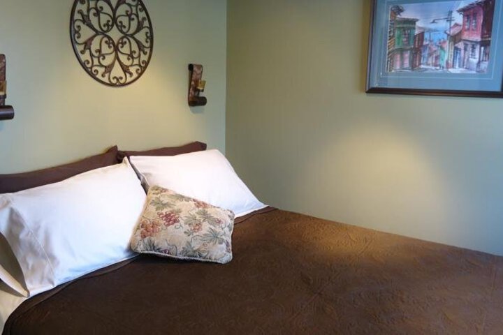 LITTLE ISLAND LAKE GUEST SUITE
