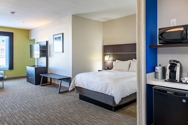 Holiday Inn Express Hotel & Suites Bastrop by IHG