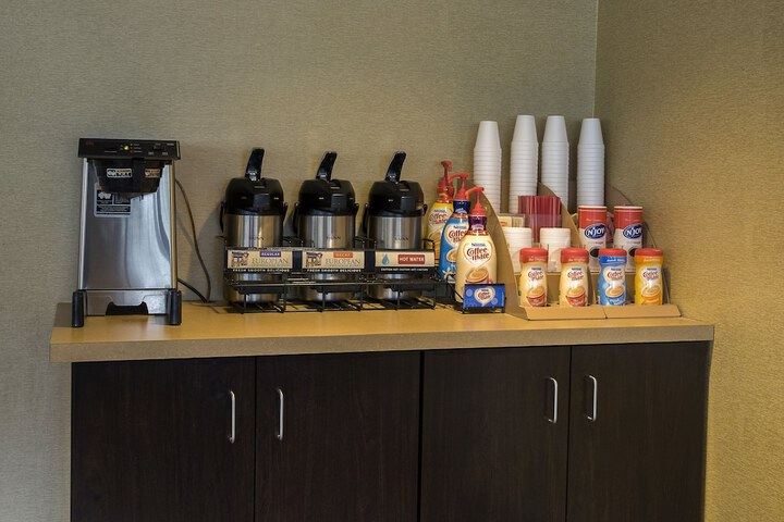 Breakfast/Coffee Service 24 of 24
