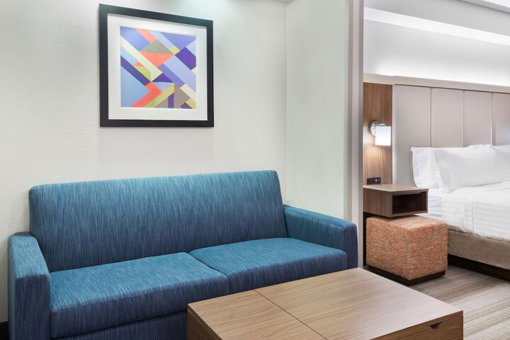 Room 12 of 47