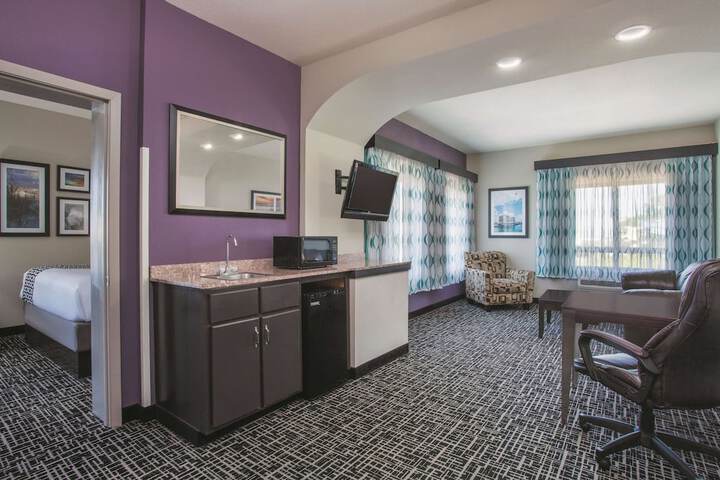 Room 14 of 33