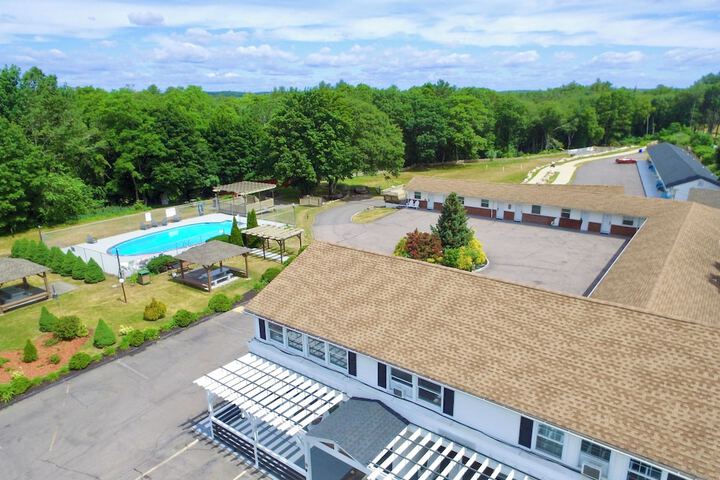 Aquastar Inn