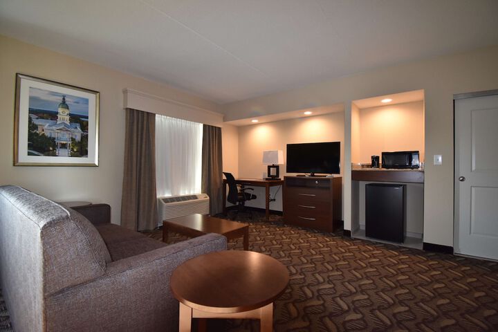 Room 18 of 21