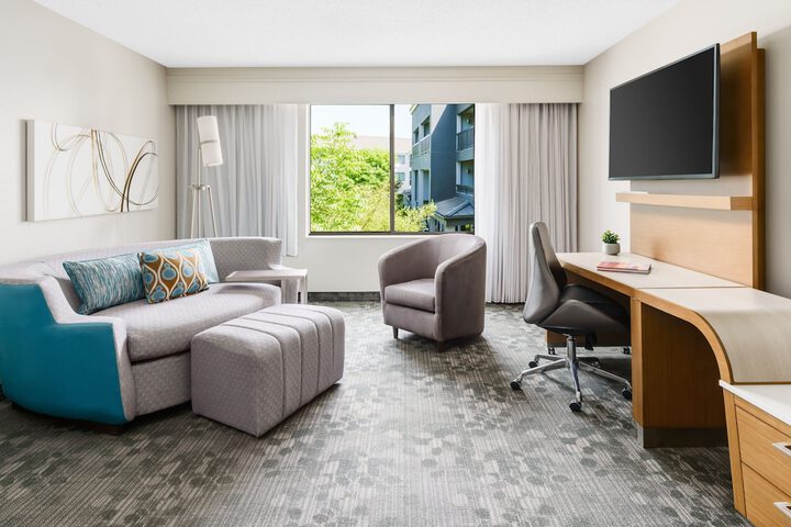 Room 15 of 44