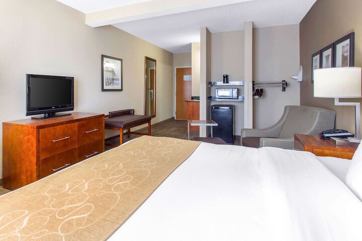 Comfort Suites Southport - Oak Island
