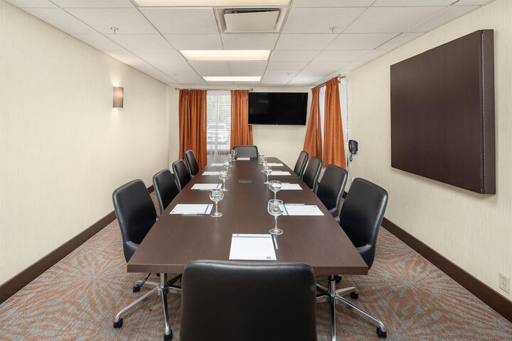 Hampton Inn & Suites Seattle-North / Lynnwood