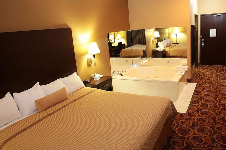 Room 6 of 15