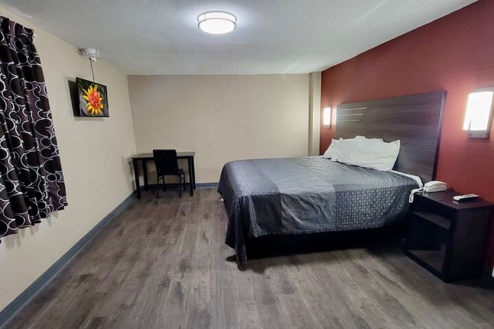 Budget Inn & Suites