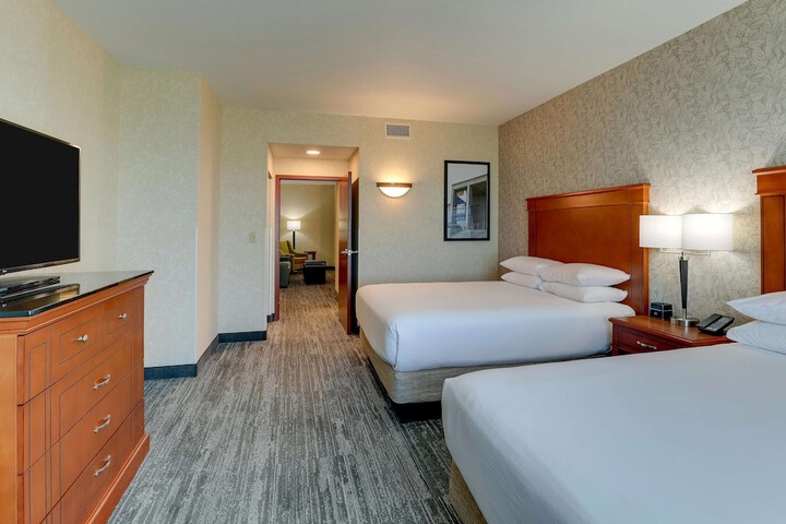 Room 13 of 40