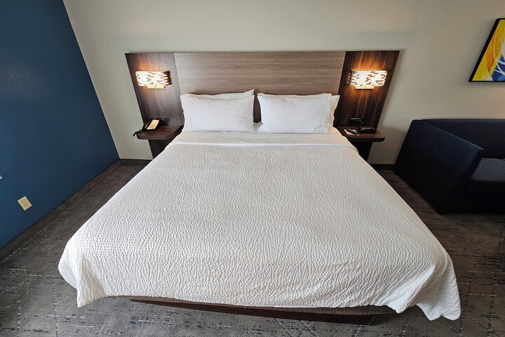 Room 29 of 61