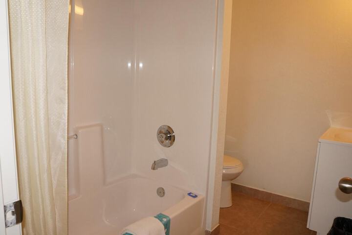 Room 14 of 40