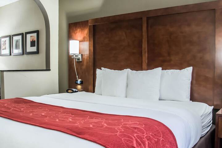 Room 10 of 31
