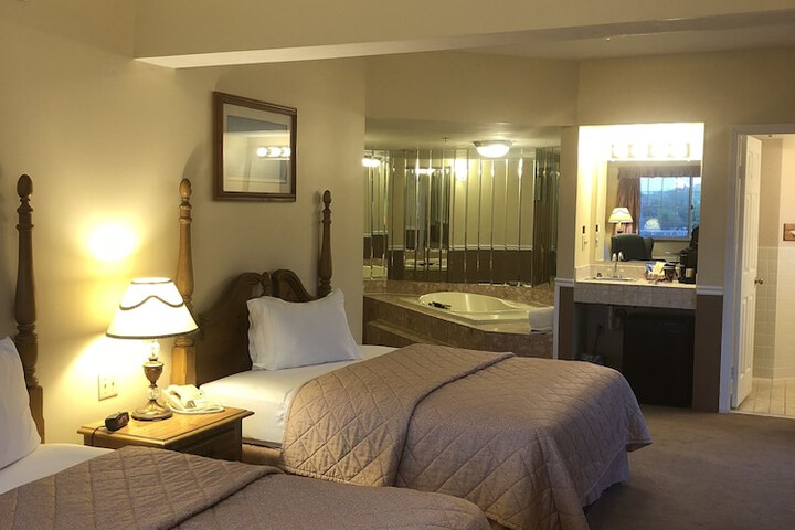 Room 35 of 65