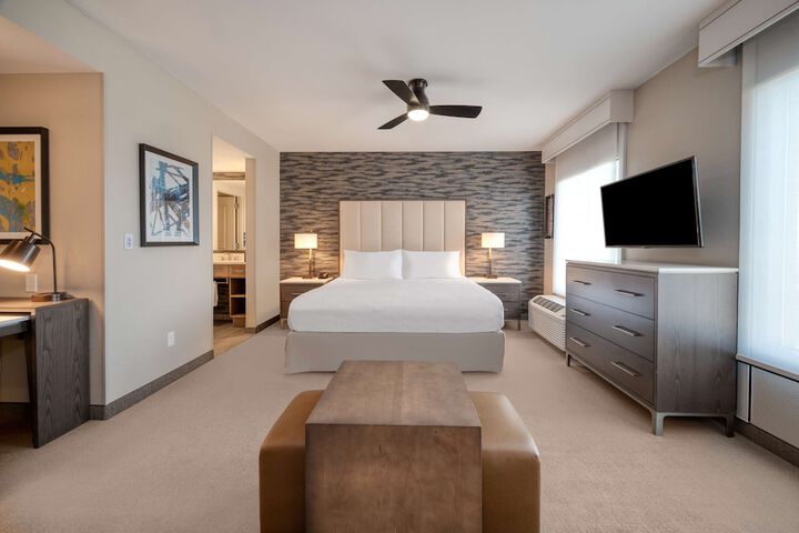 Room 18 of 37