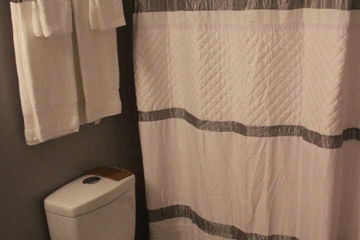 Room 103 of 219