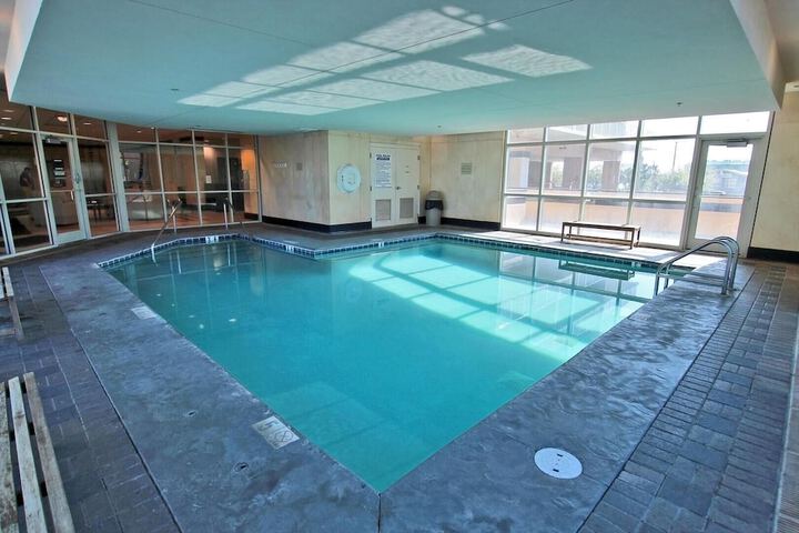 Pool 33 of 106