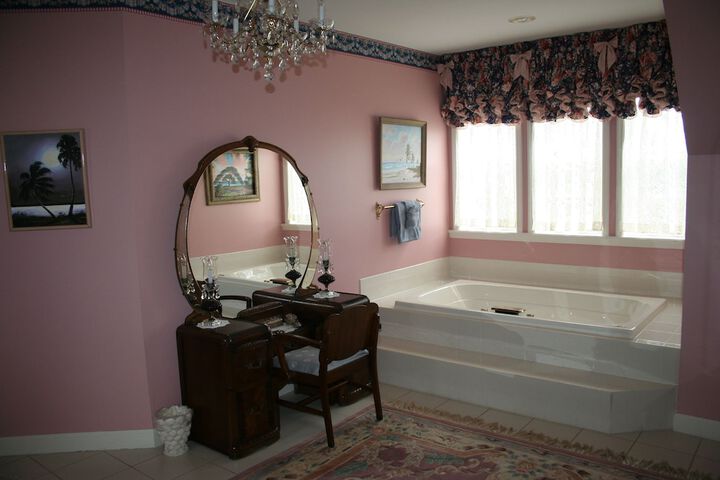 Hot Tub 74 of 84
