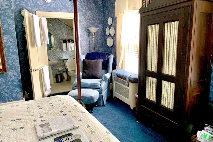 Room 17 of 29