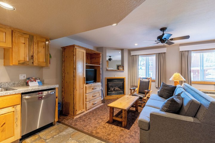 Red Wolf Lodge at Olympic Valley