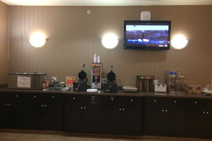 Super 8 by Wyndham Edson