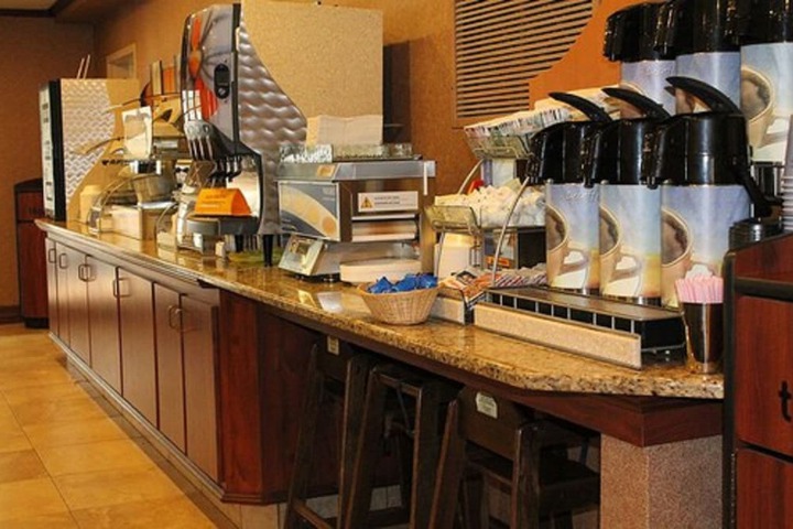Breakfast/Coffee Service 18 of 21