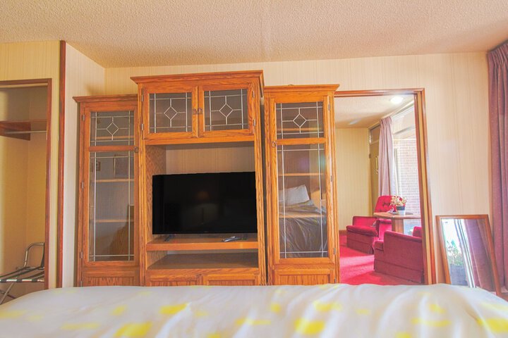 Room 29 of 65