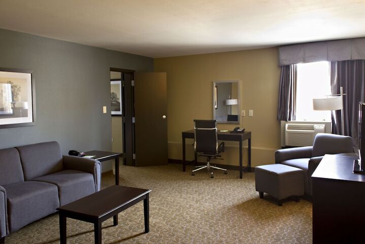 Room 11 of 19