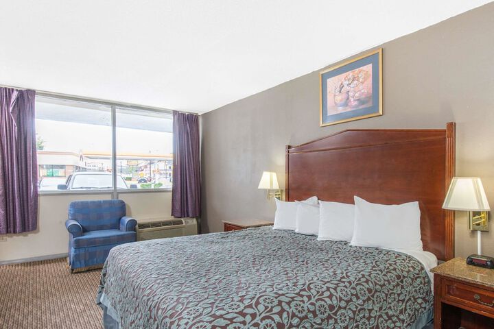 Room 12 of 14