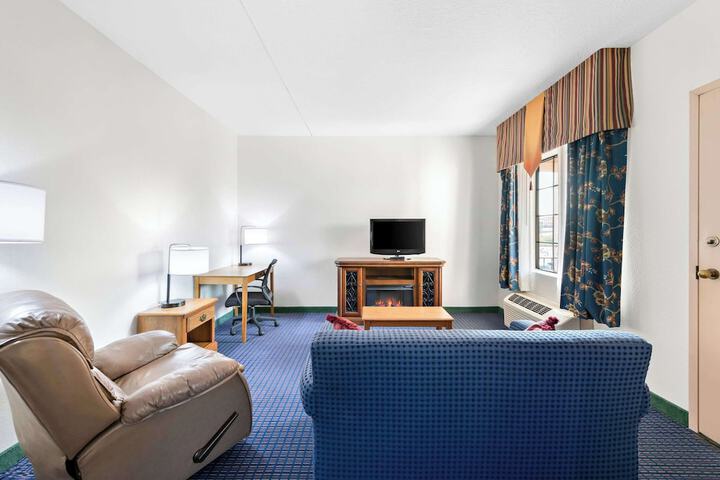 Room 30 of 73