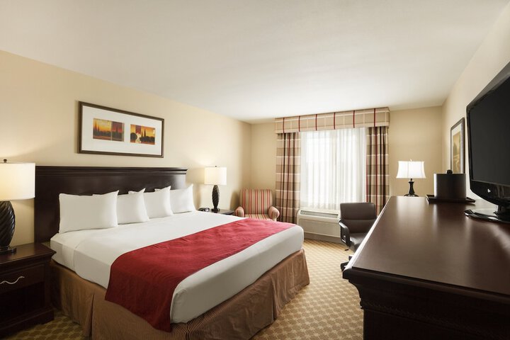 Room 3 of 16